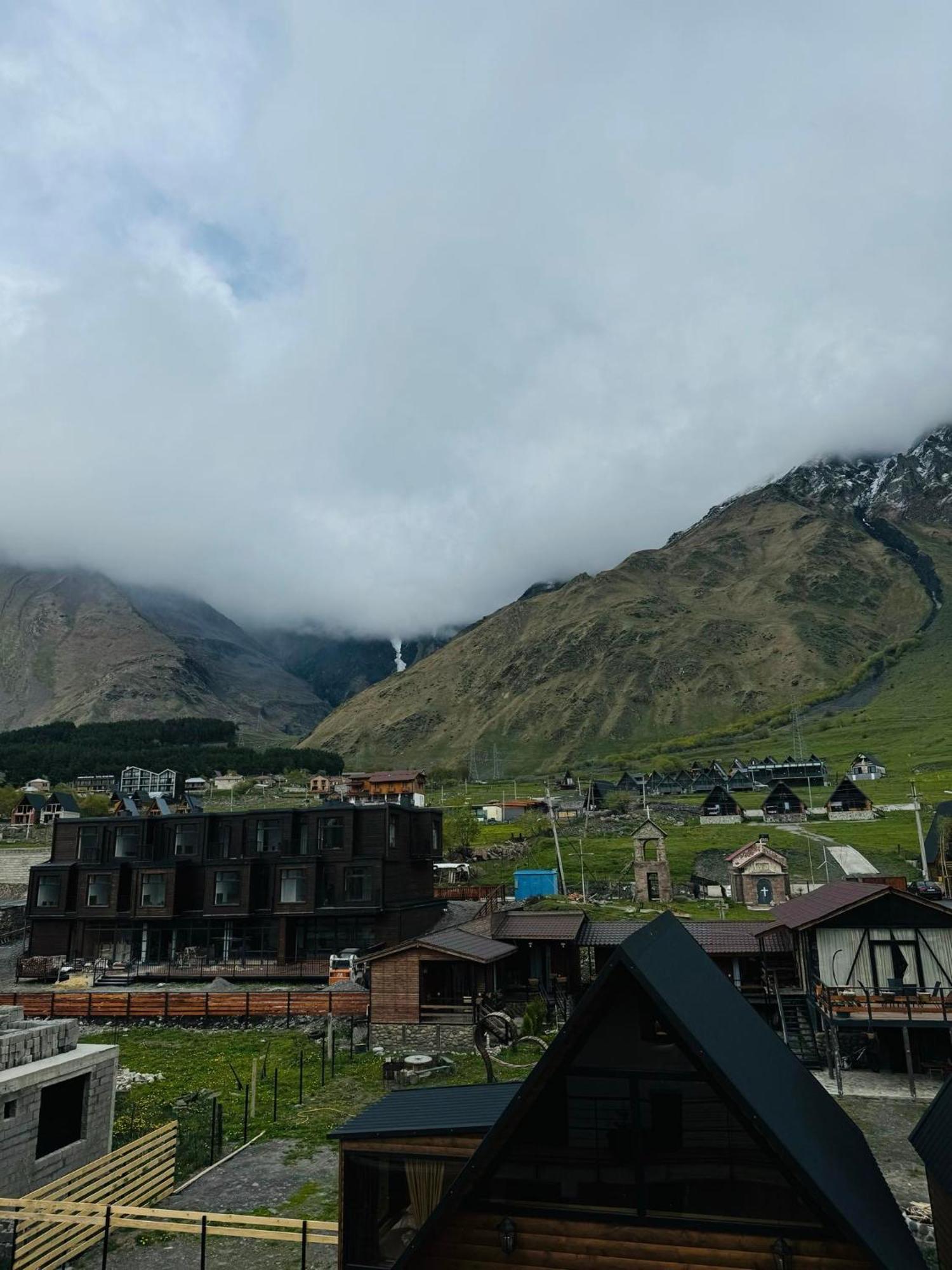Chalet Kazbegi Otel Dış mekan fotoğraf